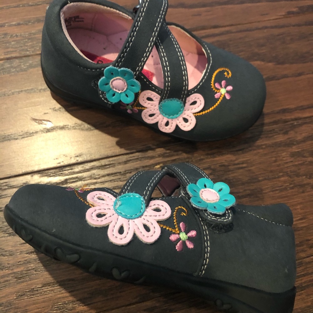 Rachel Shoes - Picture 2 of 5